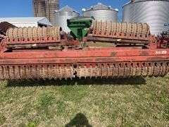 Kewanee Cultimulcher Roller Packer, Roller Bearings Need Some Attention Need Some Spacers, All Rollers Do Work, Missing Shovels, Goodyear 9.5L-15SL Tires Have Cracks