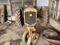 Minneapolis Moline Model R Tractor, Engine Free, Rear Tires Hold Air But Are Cracked, Front Tires Are Flat, No Battery, Parts or Project, Key Included