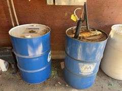55 gallon 15-40 Oil Nearly Empty Drum, With Hand Pump, 55 Gallon Full of 15-40 Oil,