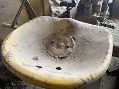 Minneapolis Moline Model R Tractor, Engine Free, Rear Tires Hold Air But Are Cracked, Front Tires Are Flat, No Battery, Parts or Project, Key Included