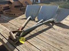 (3) Aluminum Scoop Shovels Wood Handles, (2) #14   (1) #12