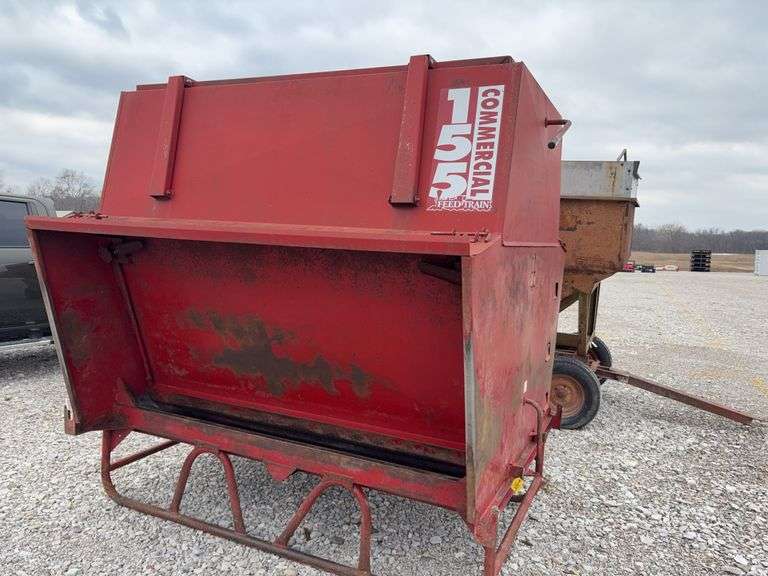 Feed Train 155 Cattle Self Feeder, 3.5 ton Capacity, Bought New in 2021, On Metal Skids,