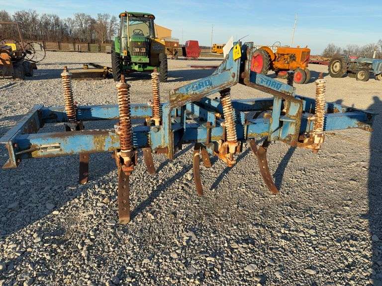 Ford 3 Point Chisel Plow, 8’ Working Width