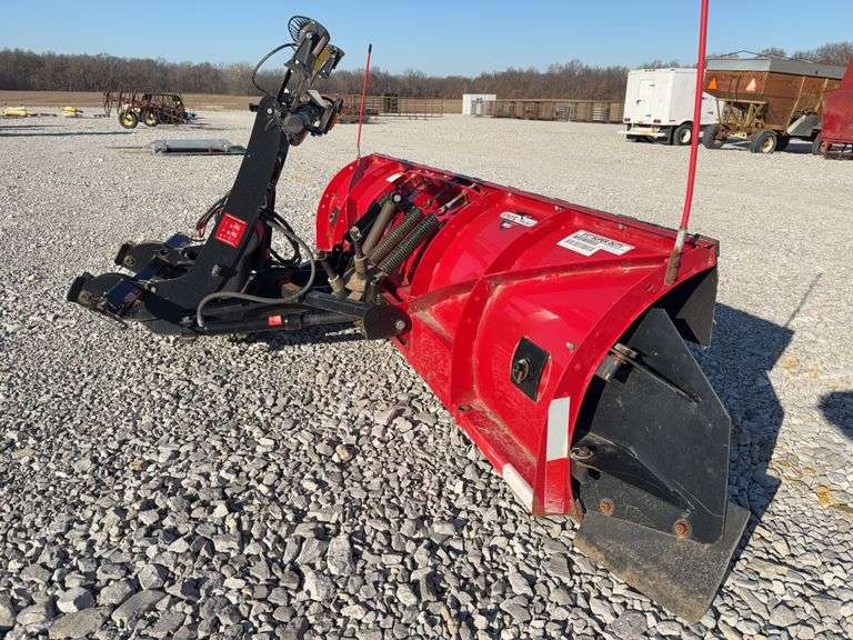 “The Boss” Snow Plow, 9 ‘ Working Width, Lights, Hydraulic L/R Swing, Wings, Excellent Cutting Edge,Wiring Harness ( No Controller Box), Shield Anti Rust Paint Finish, Super Duty