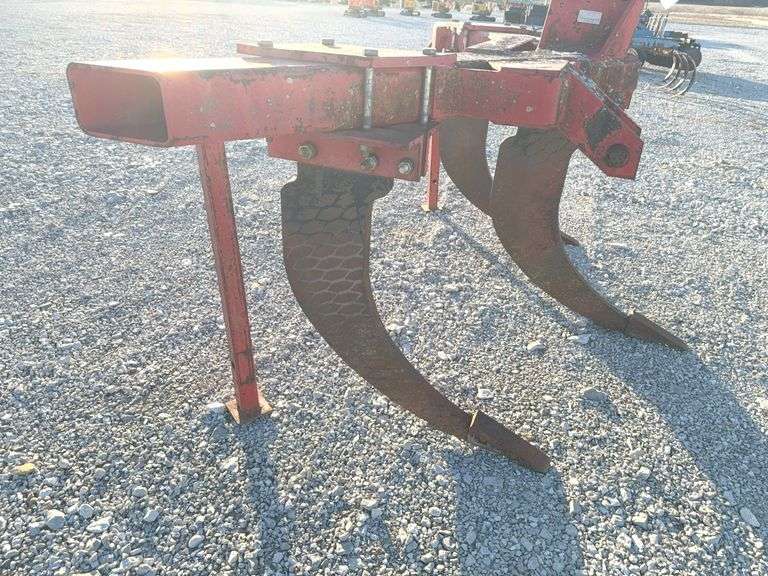 TufLine 3 Point Ripper, 3 Point Hitch, Good Points