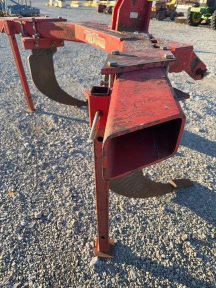 TufLine 3 Point Ripper, 3 Point Hitch, Good Points