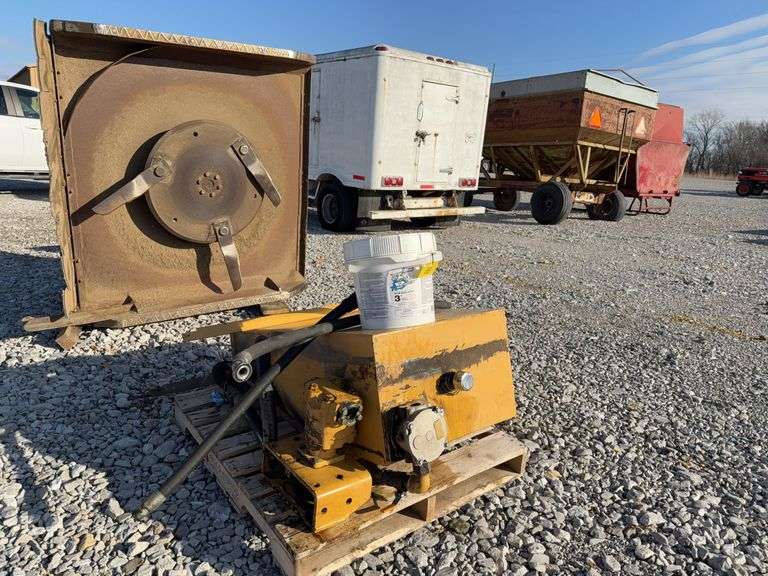 Diamond Mid Mount Rotary Mower,S/N 2642, Complete System , Hydraulic Hoses Are In Good Condition, 3 Blades And Stump Jumper, Deck is In Good Condition, Professional  Weld Repair On Mounting Bracket( Pictured ), All Hardware And Hydraulic Pump Included, Hydraulic  Tank Is Full Of Oil, No Known Issues,   Shawn Hogg 618 779-5190