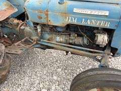 Fordson Dexta Tractor, Parts or Project Machine, All Tires are cracked, No Battery, Engine Is Free