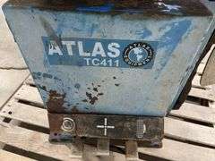 Atlas Tire Changer,Air lines need replaced, Otherwise Works Good