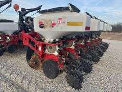 White 8531 16/31 Row Planter, 3 Bushel Seed Boxes, Agco Monitor (Works) Markers,No-Til Coulters (16”) Farmer Consignment, DownSizing Acreage.