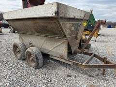Grain-O-Vator 80 Bushel Feed/Seed Cart, 540 PTO Drive, Manual Spout Adjustment, One Tire Needs Patched.