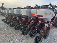 White 8531 16/31 Row Planter, 3 Bushel Seed Boxes, Agco Monitor (Works) Markers,No-Til Coulters (16”) Farmer Consignment, DownSizing Acreage.
