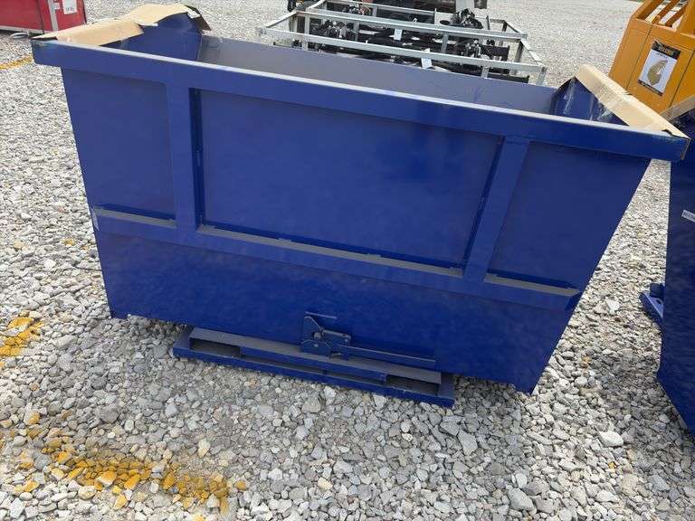 Unused Hanbase 1 1/2 CY  Dumping Hopper, 59 in Interior Width,
35.75 in Deep,
Pull the handle and it will dump, manual reset,