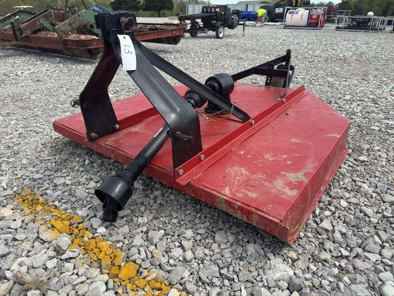 Howse Implement Co 5’ Shredder. 3 Point Hitch, Repainted, Solid Deck, 540 PTO, Shear Pin, Laminated Rear Tire, (2) Blades W/ Stump Jumper, Ready To Use
