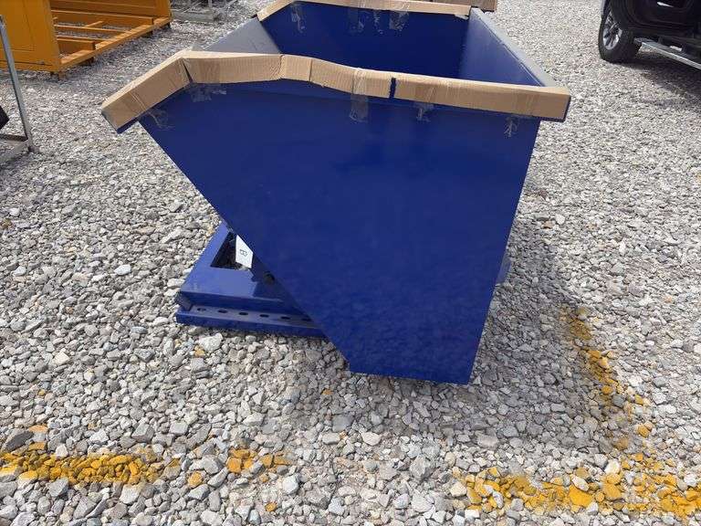 Unused Hanbase 1 1/2 CY  Dumping Hopper, 59 in Interior Width,
35.75 in Deep,
Pull the handle and it will dump, manual reset,