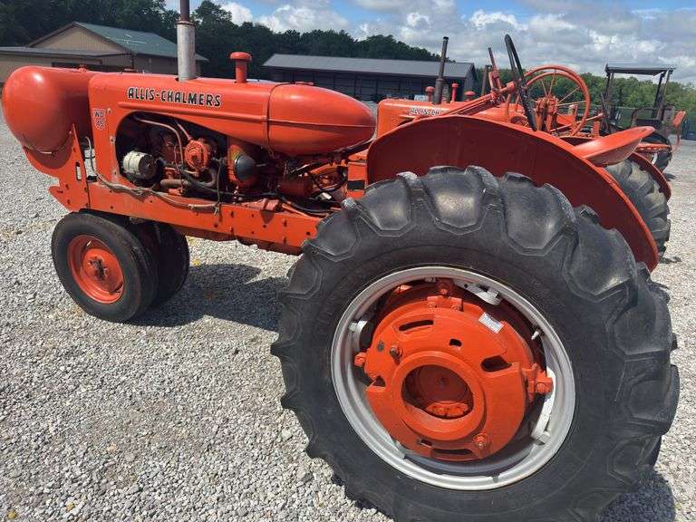 Allis Chalmers WD 45 Tractor, Propane , New Front Tires, Spin Out Rims, Rear Wheel Weights, Belt Pulley , Nice Paint Job, Extremely Clean Engine, Starts And Runs, Strong Battery, Selling For Jules McQuade Estate.