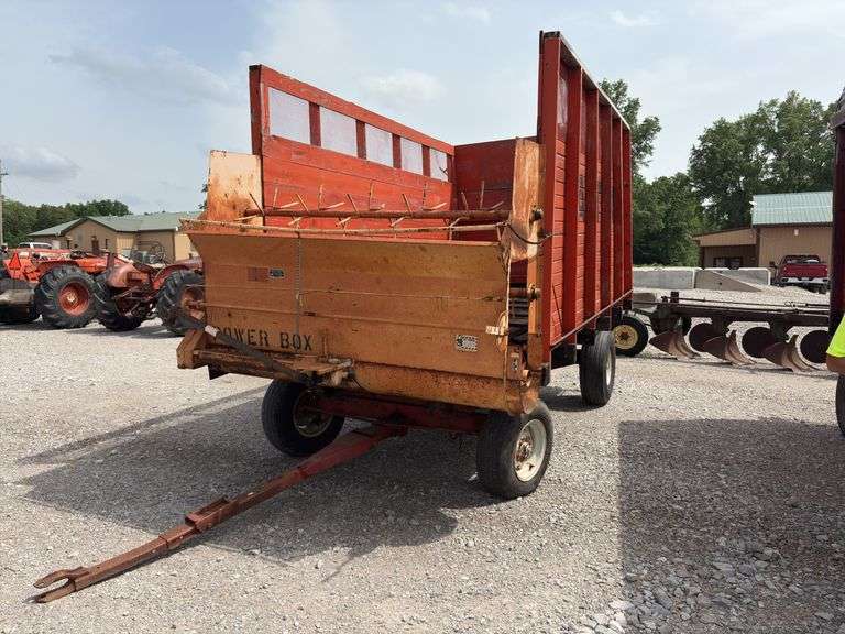 Kasten Silage Wagon, 14’ long x 7’ wide x 80” tall, 540 pto, auger unloading, auger dia is 16”, tires hold air, tread is in fair condition, open top,