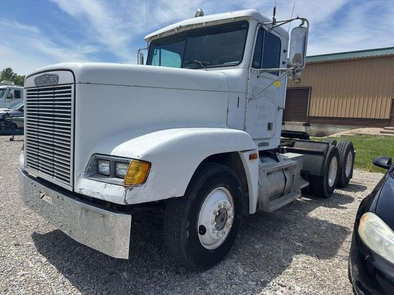 (TITLE) 1994 Freightliner FLD 120, 12.7 L Detroit Diesel Engine, Rockwell 9 Speed, 11 R 22.5 Tires On Steel Rims, Air Suspension, Air Adjust 5th Wheel, 200” Wheelbase, New Tires On Rear Axel, 3 New Batteries, AC Needs Charge, Wet Kit, Actual Miles Unknown, Consignor Is Downsizing Acreage, Clean Title In Hand, David Schaufelberger 618 699-2854