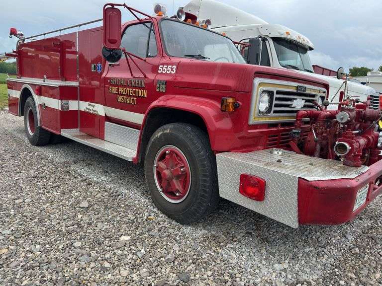 (TITLE) 1973 Chevrolet C65 Pumper Firetruck, 5 Speed W/2 Speed Axle, Good Paint , 12,839 On Odometer, Howe Tank System, Needs A Battery, Title In Hand, Starts And Runs