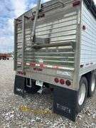 (TITLE) 2000 Timpte 41’ Hopper Bottom Trailer, High Reflective Rear Panel, Shurco Pro Trap Openers, Bridgestone 445/50R22.5 Super Singles 75% Deep Tread, Tires On Aluminum Rims, Air Ride Suspension, Frame Has Been Blasted And Repainted, 4500 Series ShurLok Power Tarp, Consignor Has Been Using It Regularly.Gary Miller 217 556-2763