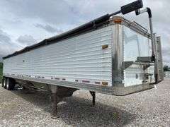 (TITLE) 2000 Timpte 41’ Hopper Bottom Trailer, High Reflective Rear Panel, Shurco Pro Trap Openers, Bridgestone 445/50R22.5 Super Singles 75% Deep Tread, Tires On Aluminum Rims, Air Ride Suspension, Frame Has Been Blasted And Repainted, 4500 Series ShurLok Power Tarp, Consignor Has Been Using It Regularly.Gary Miller 217 556-2763