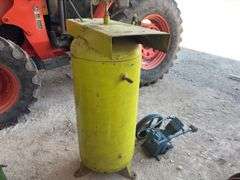 Air Compressor 50 gal. W/motor that’s separate, 20 gal air compressor does not work, does come w/new motor & compressor,