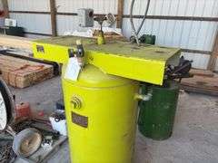 Air Compressor 50 gal. W/motor that’s separate, 20 gal air compressor does not work, does come w/new motor & compressor,