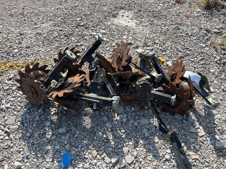 (8) Yetter Screw Adjust Row Cleaners, Came Off A John Deere 1700 Planter