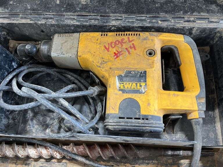Dewalt Rotary Hammer Drill, Model DW530, 120V 9.4A, 1.5” Bit, Case