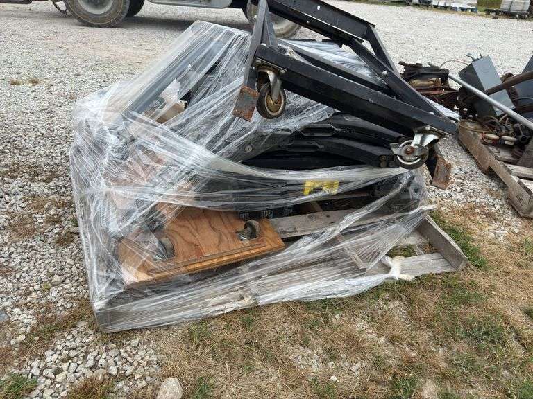 Heavy Duty Folding Sawhorses, (5) Roll A Round Furniture Mover,