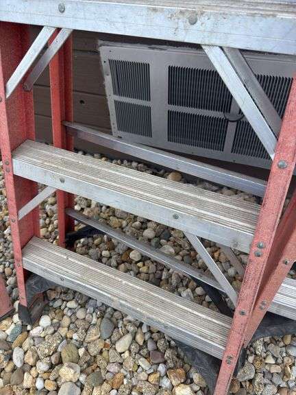 Werner FiberGlass Step Ladder, 8’