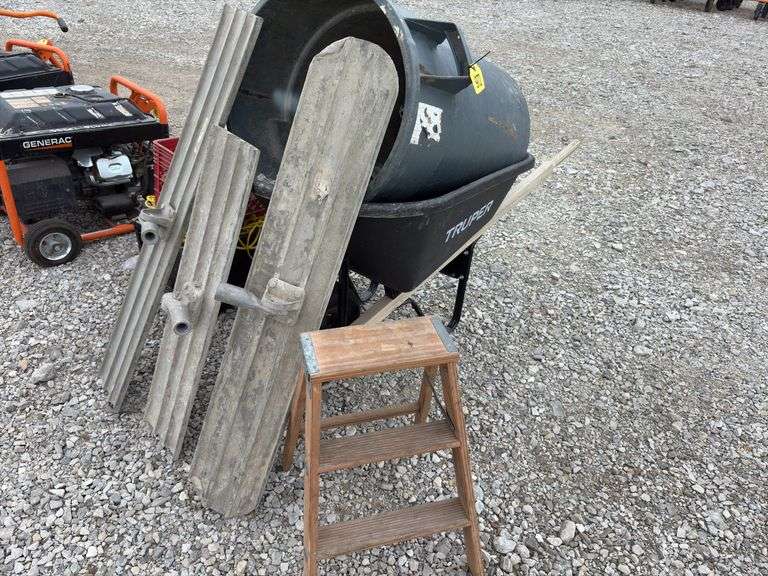 Truper Plastic Wheelbarrow like new; 30 gal trash can ; 3’ wooden step ladder; (2) bullfloats 4’ wide; (1) Bullfloat 3’ wide;
