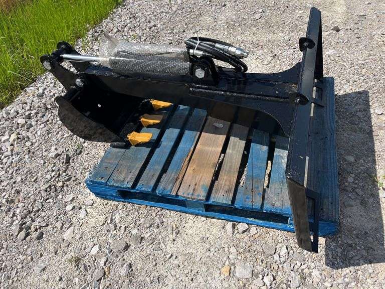 Unused MMS GIYI Skid Steer Backhoe, Model GY-BK56M, 3 Replaceable Teeth, 43” Arm, 15” Bucket
