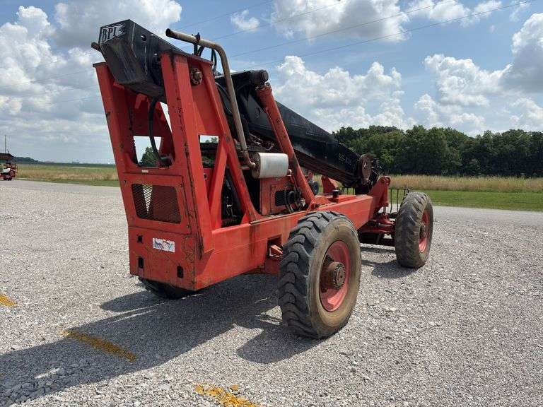 1994, Telehandler
Square Shooter 836C
Serial Number: 94271
John Deere Engine
Battery Disconnect Switch
New Ignition
New Steering Orbital
Decent tires
Just serviced the fuel system and hydraulic system, runs and operates as it should,