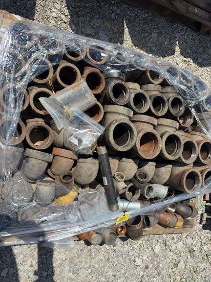 Pallet of Black Iron Fittings various sizes and fittings,