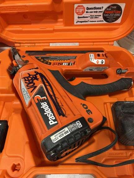 Paslode CF325XP Cordless Framing Nailer, Charger, Battery, Case