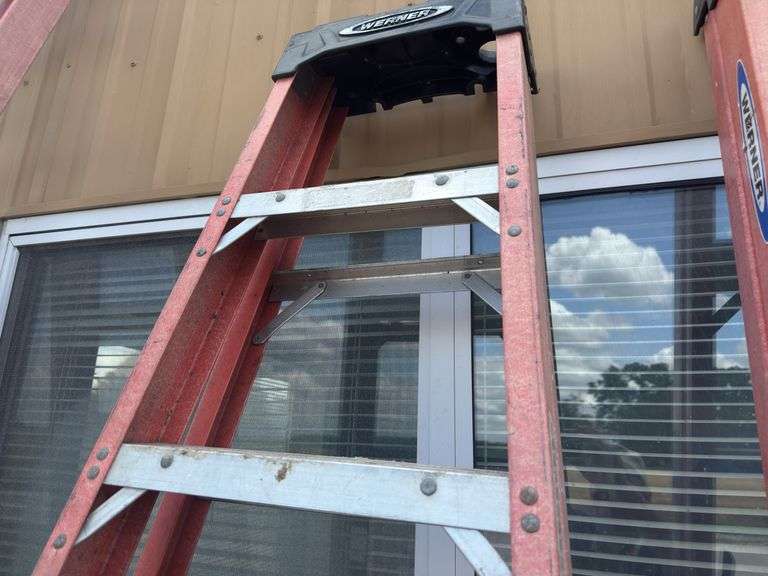 Werner FiberGlass Step Ladder, 8’