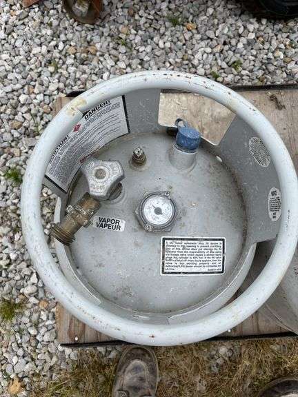 (3) 20lb Forklift Propane Tanks, All Tanks Have Gauges,One Tank Says 1/2 Full, Rolling Cart Included