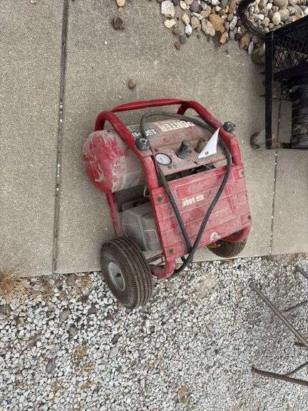 Porter Cable 150psi Air Compressor on wheels, 2 hose connections, does run, no air hose with it,