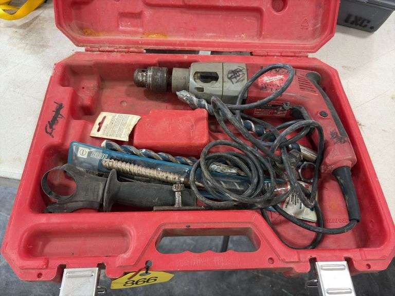 Milwaukee Heavy Duty Hammer Drill, concrete bits, does run