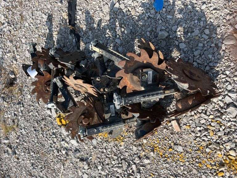 (8) Yetter Screw Adjust Row Cleaners, Came Off A John Deere 1700 Planter