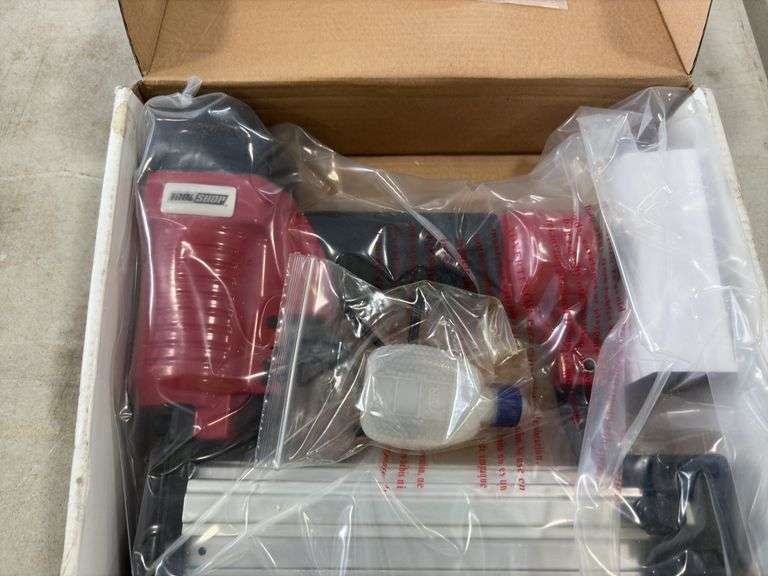 Toolshop 18 gauge Brad Nailer/Stapler, new in the box,