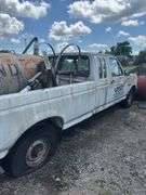 (TITLE) 1989 Ford F-250,Extended Cab, 460 V 8, NEEDS Alternator, Batteries, (Stolen) 4 Speed Overdrive, 2 Wheel Drive, 500 Gallon Tank Inspect At 1603 School Street Hillsboro, Illinois