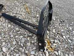 Unused MMS GIYI 60” Pallet Forks, 60” length, Quick Attach,