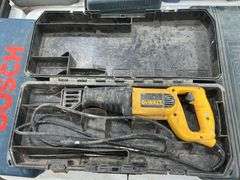 Dewalt Corded Reciprocating Saw, Model DW303M, 120V 9A, Case, Works As It Should