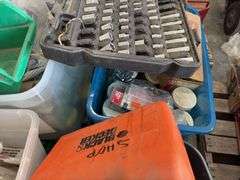 Pallet of (8) totes of screws,bolts and other fasteners