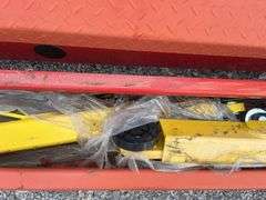 Unused AGT 2-Post Car Lift,
hydraulic lift,
8800# Capacity