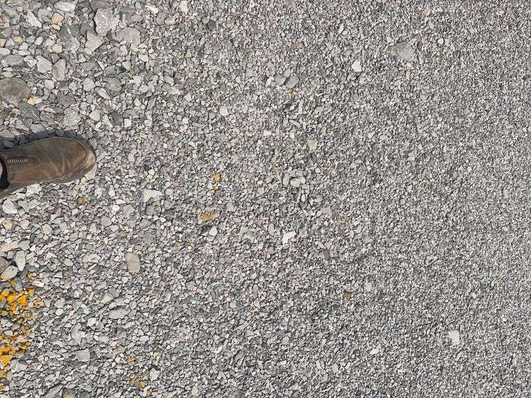 (TITLE) 1988 International S 2300 Tandem Grain Truck, 466 Diesel Engine, Air Brakes, Straight 7 Speed Transmission, 8’ Wide, 10’2” Tall, 26’ Long, Empty Weight Estimated 19,000-20,000#, 11R22.5 Tires (Good), Twin Screw, Spring Suspension ,Clutch And Front End Work Less Than 500 Miles Ago, 18’ Metal Grain Bed W/ Steel Floor (Nice), 64” Steel Sides, Single Post Hoist, Rust Free Frame And Cross Members,  Been Shedded Several Years, Great Tandem Truck, Miles Unknown’s