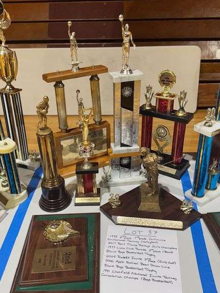 1995 2nd Place 7th Grade Carlinville Volleyball Invitational, 2017 Champions Girls Bert Trump Relays, 1977 1st Place Band Lions Club Parade, No Date Boys Basketball Trophy, 2004 2nd Place Girls Golf Rocket Invite, 2006 Apple Festival Best Drumline, No Date Boys Basketball Trophy, 1991 Consolation Champs Litchfield National Invite Boys Basketball Tournament