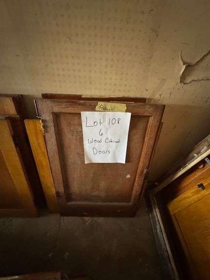 6 Wood cabinet doors